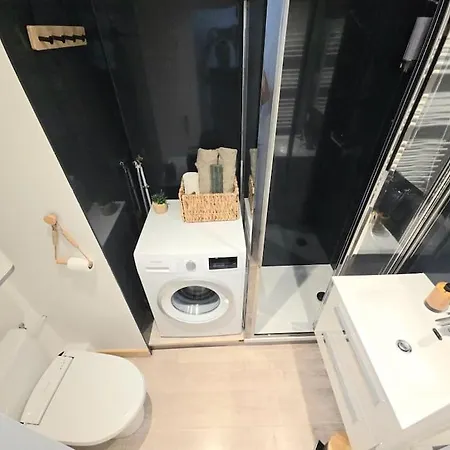 Апартаменти Avec Balcon Vue Montblanc Et Parking Gratuit Le Nid Daigle Шамоні