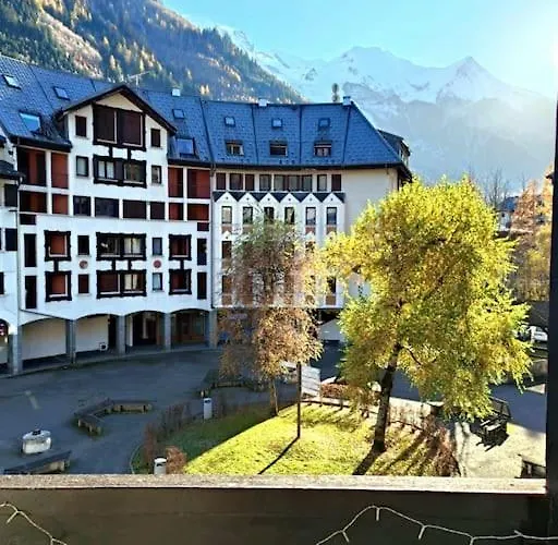 Avec Balcon Vue Montblanc Et Parking Gratuit Le Nid Daigle Appartamento Chamonix
